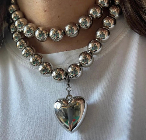 HAPPY HOUR HEART NECKLACE